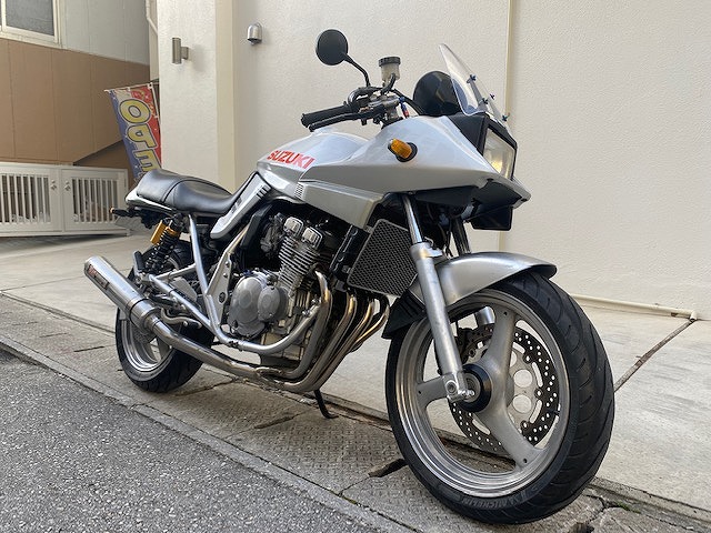 250㏄】スズキ カタナ 250：沖縄レンタルバイクのインリンク