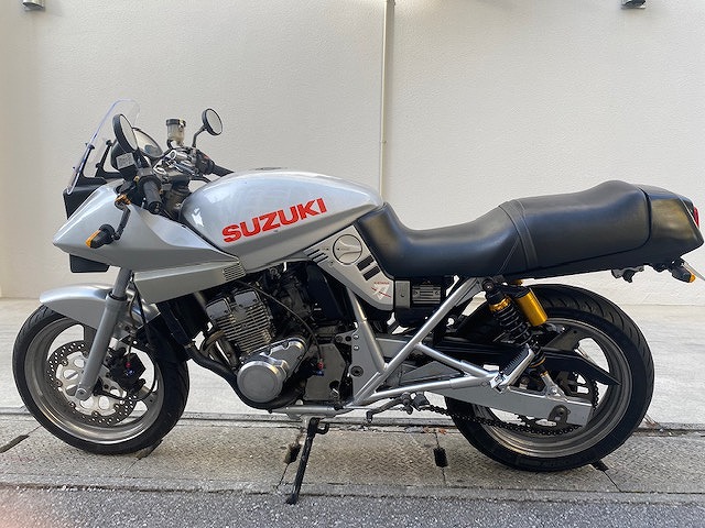250㏄】スズキ カタナ 250：沖縄レンタルバイクのインリンク