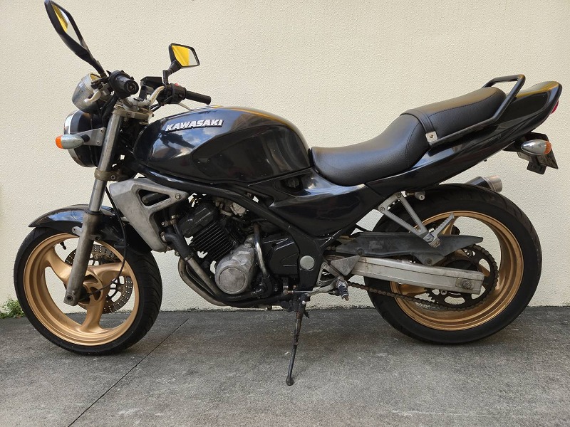 値下げ　バリオス　黒金　カワサキ　250cc 250㏄】カワサキ バリオス黒：沖縄レンタルバイクのインリンク
